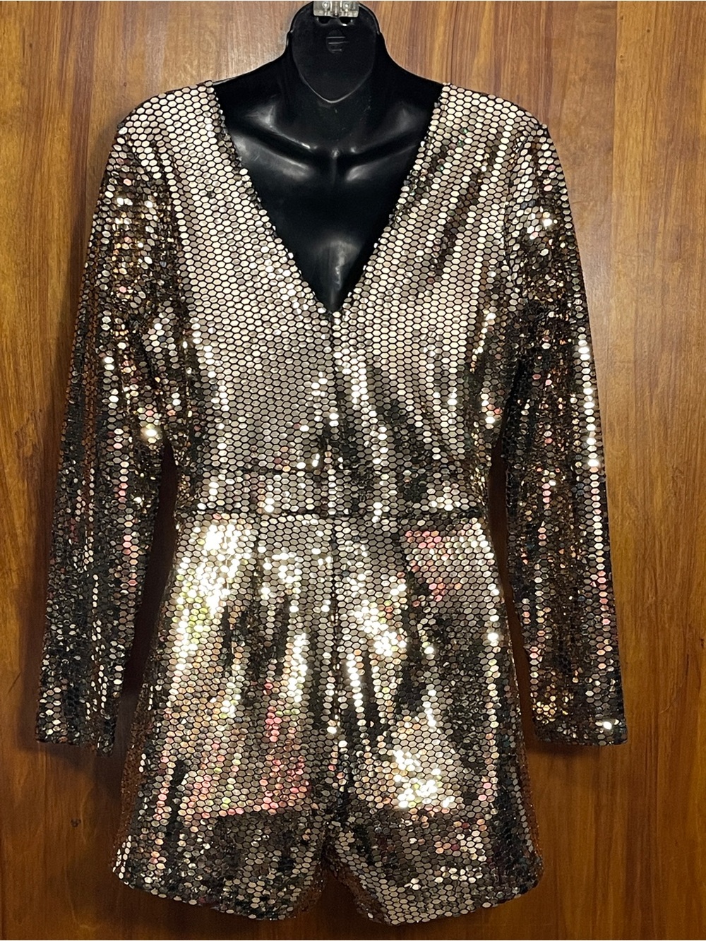 Charlotte Russe Gold Sequin Long Sleeve Romper V-Neck Party Shorts M - Picture 3 of 7
